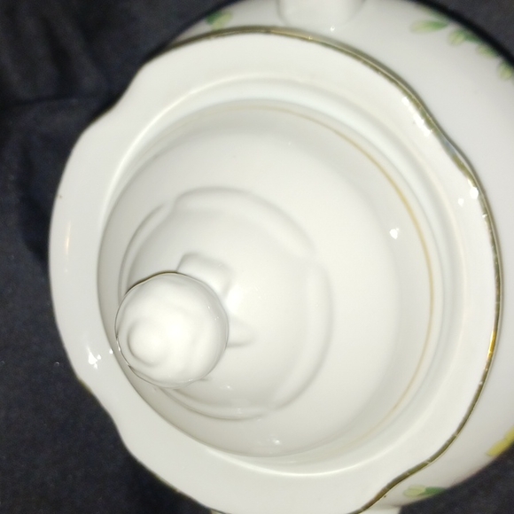 Tea Pot - Picture 3 of 7